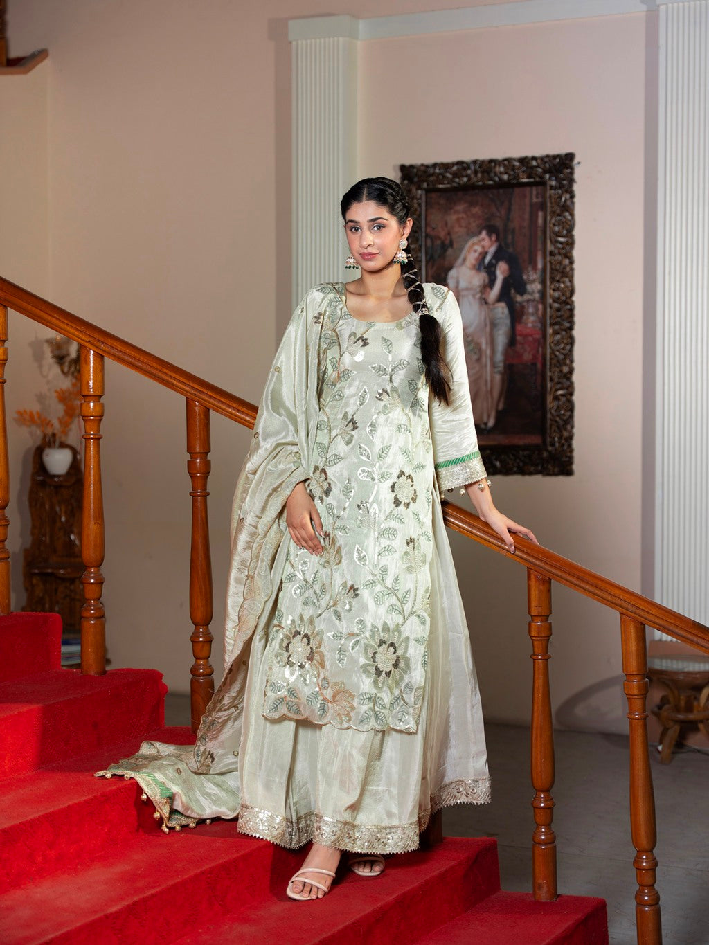 Ivory Aari & Thread Jaal work Kurta Set